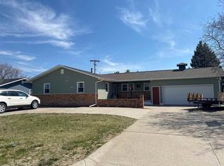 1303 Parkview Dr, Norfolk, NE 68701