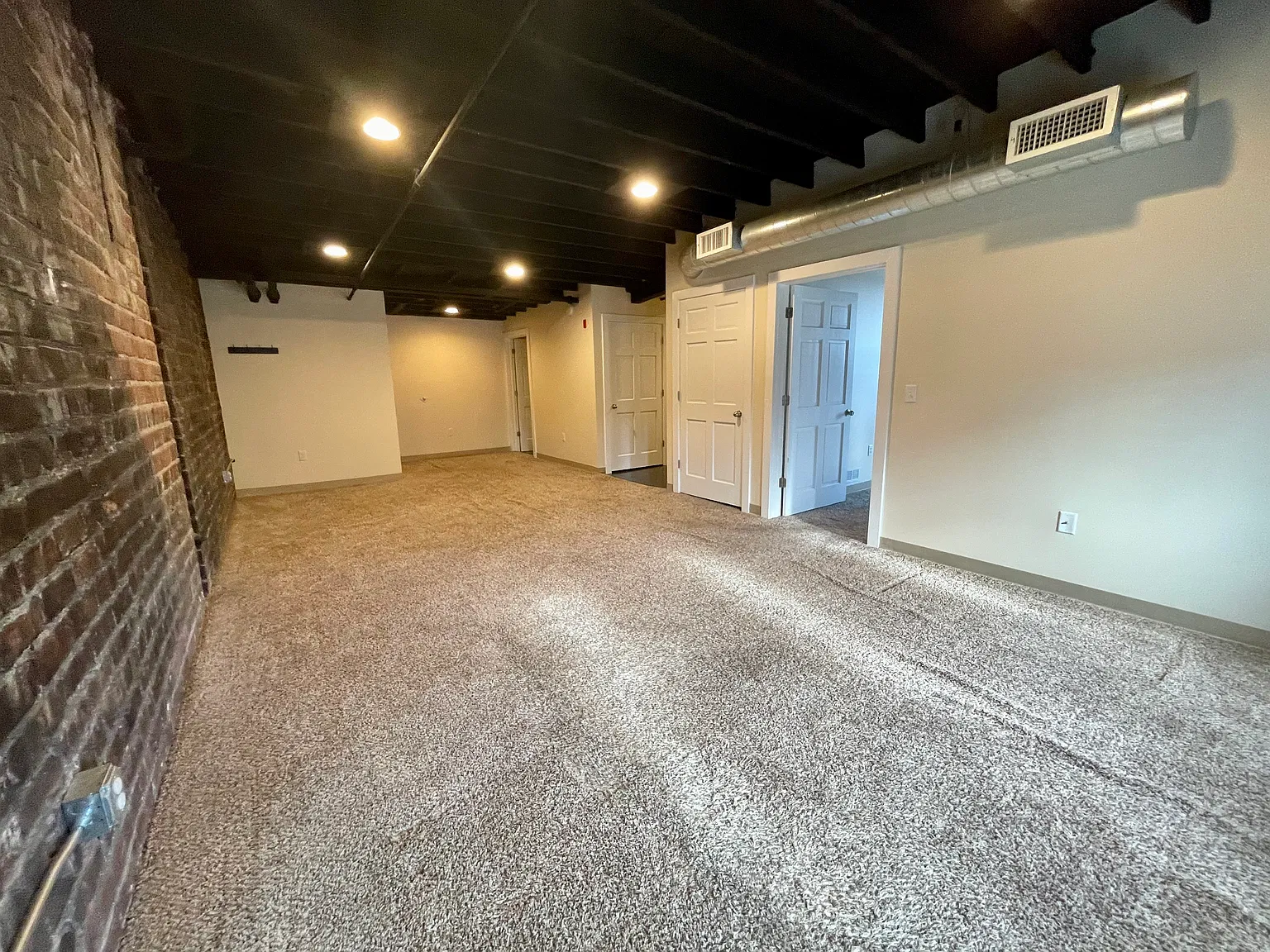 1 bed, 875 sqft, $845 — Photo 2