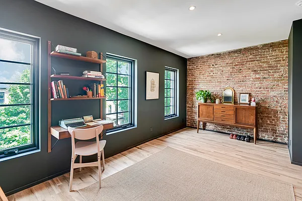 Rented by Compass | media 23