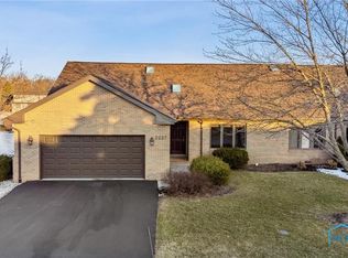 2227 Quail Lake Rd, Findlay, OH 45840