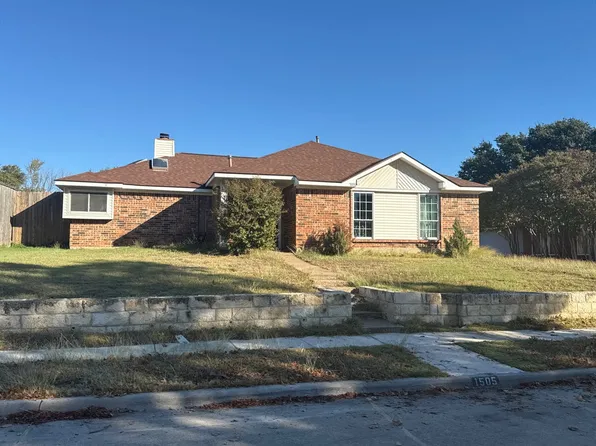 1505 Autumn Breeze Ln, Lewisville, TX 75077
