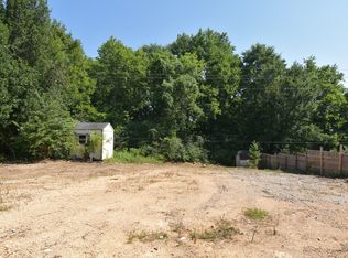 227 Spring St, Linden, TN 37096