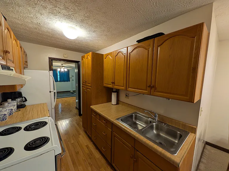 326 Cove Creek Rd — Photo 17
