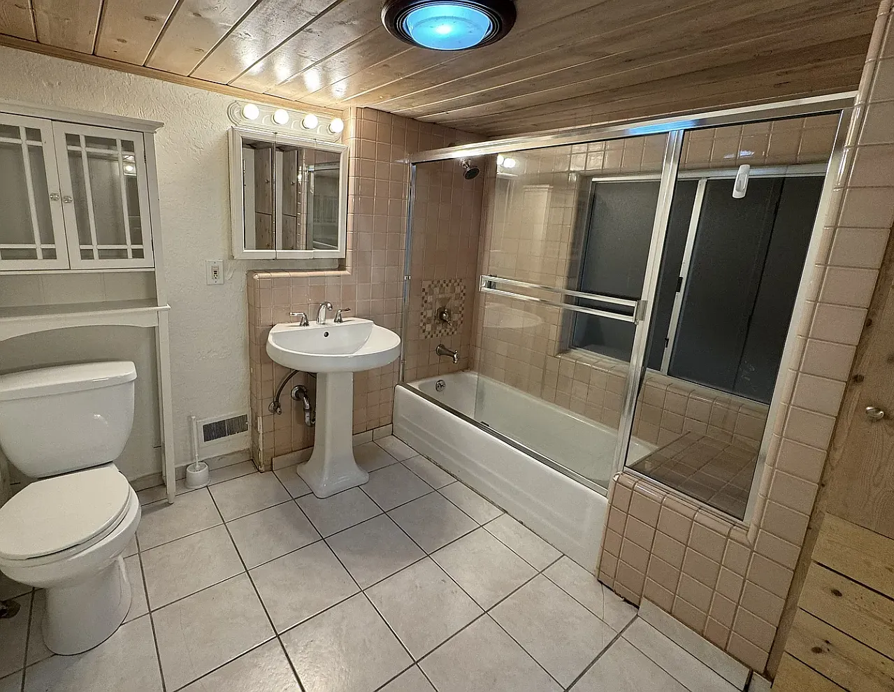 5 bed, 2653 sqft, $6,800 — Photo 4
