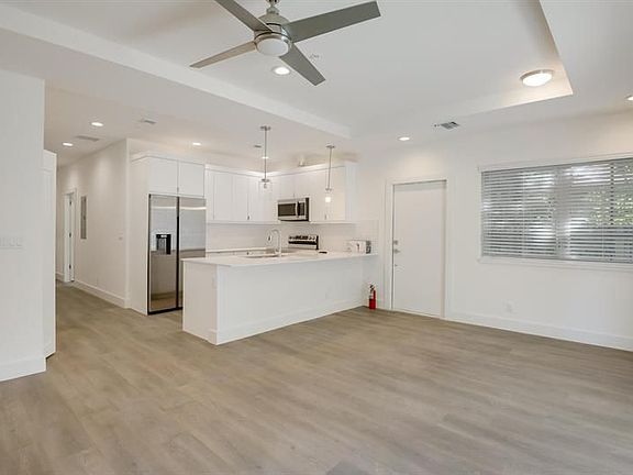 3rd image of 211 Ocean Breeze St #2