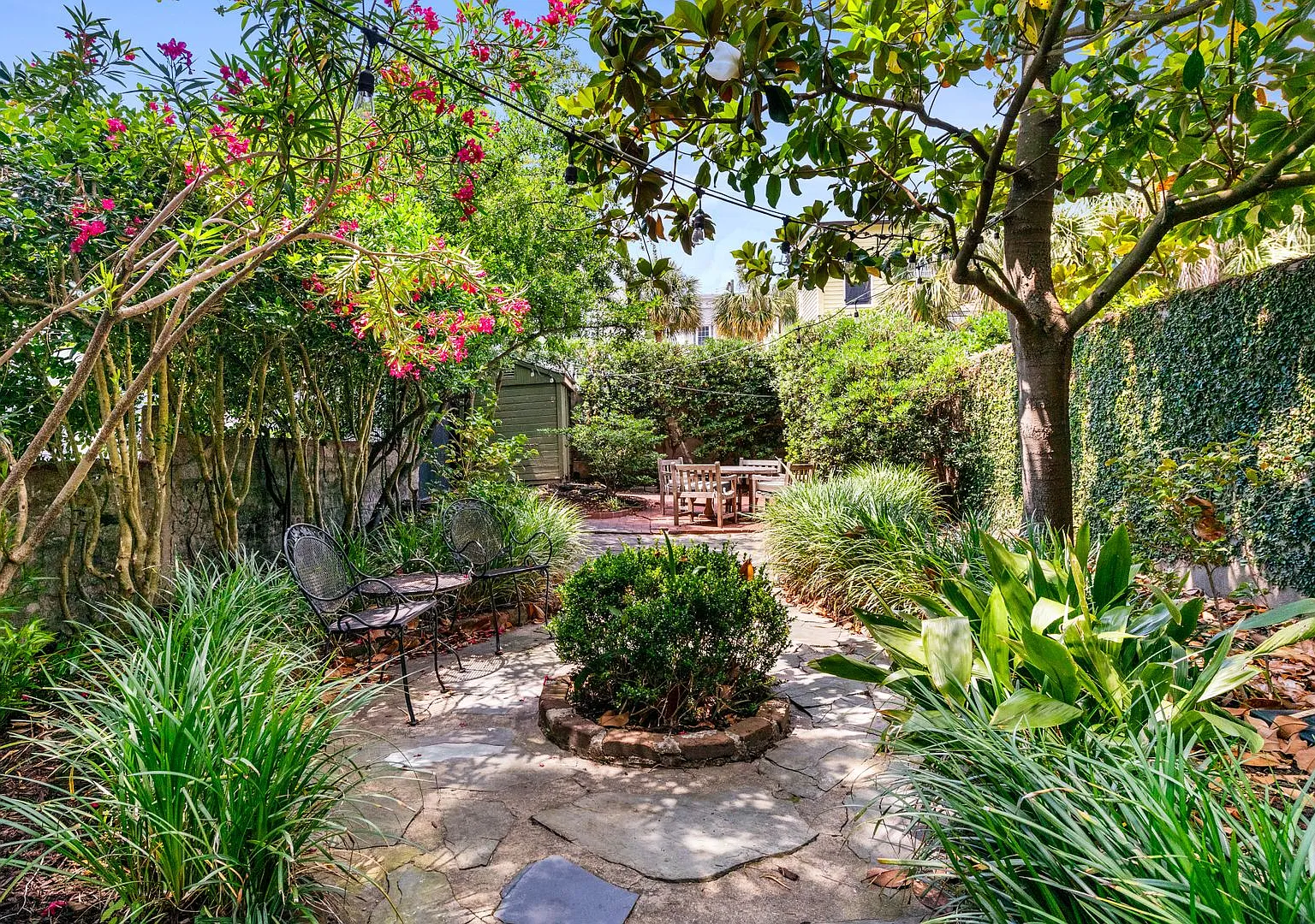 The Petite Retreat- 46 Wentworth Street — Photo 4