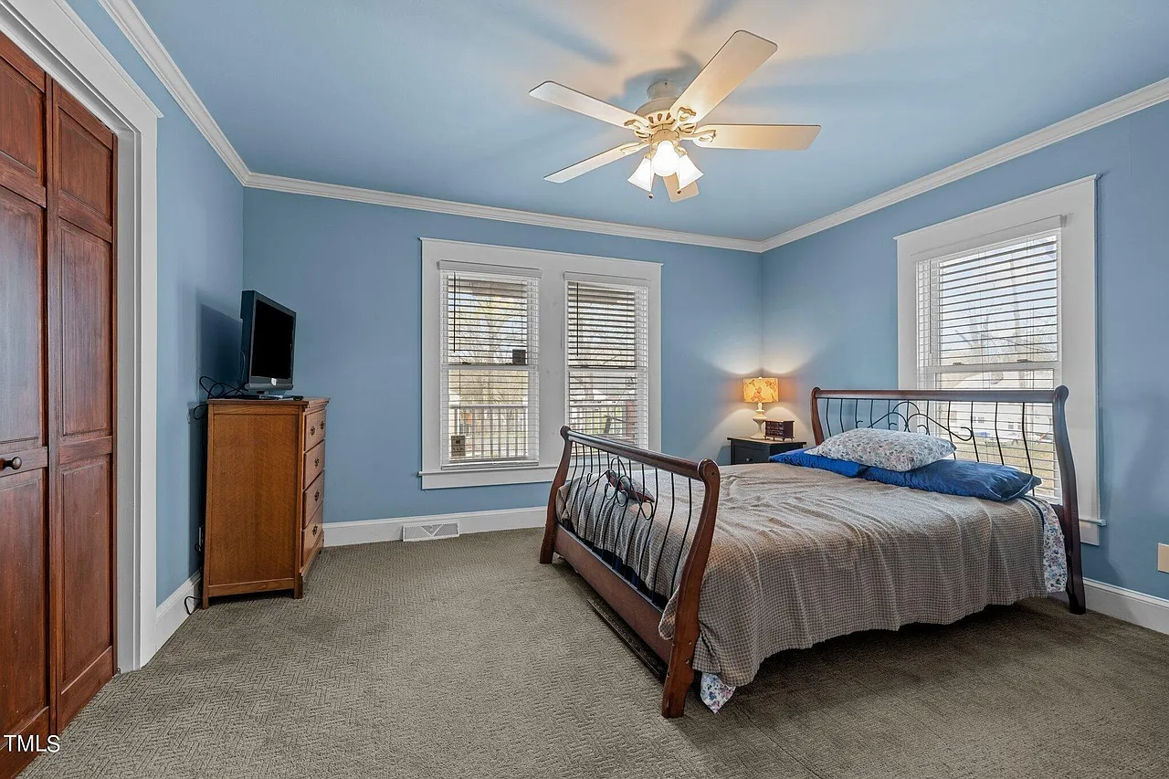 4 bed, 1444 sqft, $2,250 — Photo 2