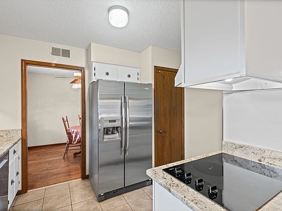 5th image of 3917 Luther Rd