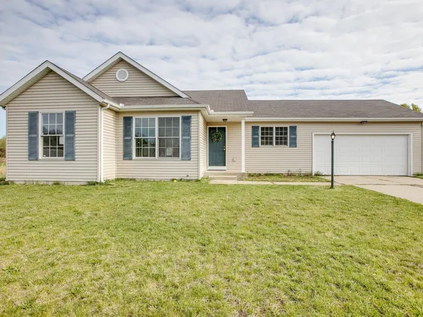 205 Pepper Ridge Dr S, North Liberty, IN 46554