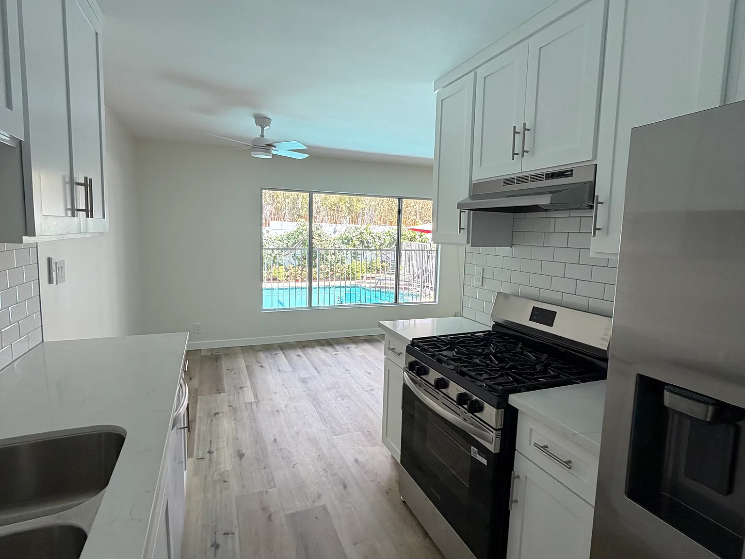 1331 Havenhurst Dr — Photo 3