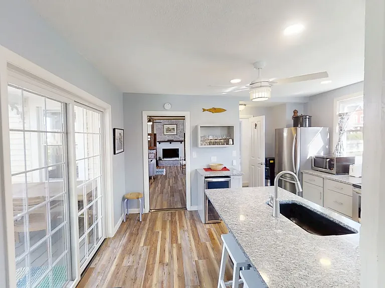 Kitchen area