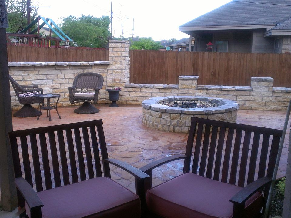 Covered porch/patio FP