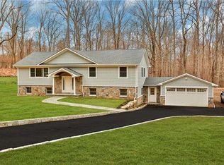 4 Gina Ln, Bedford, NY 10506