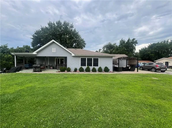 2306 Prospect Ave, Saint Joseph, MO 64505
