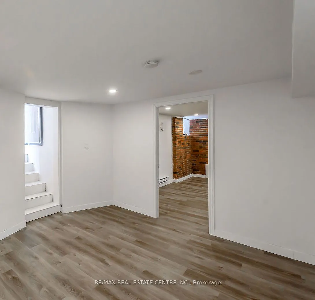 Building Photo - 191 Sherman Ave S #BSMNT