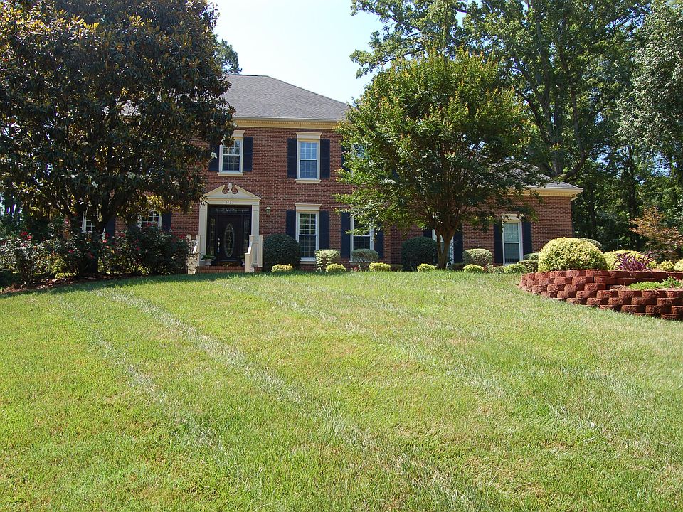 1st image of 5627 McCallum Ct