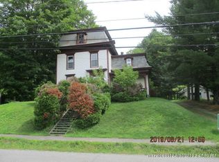 37 Pleasant St, Dexter, ME 04930