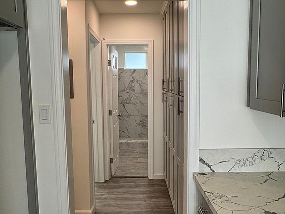 2nd image of 14633 Sylvan St APT 6