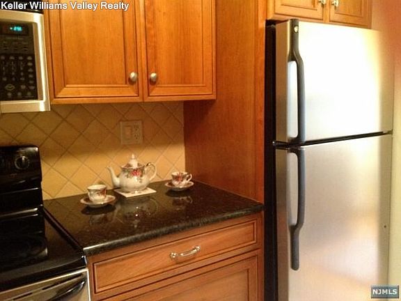 3rd image of 550 Fairview Ave #218-5218