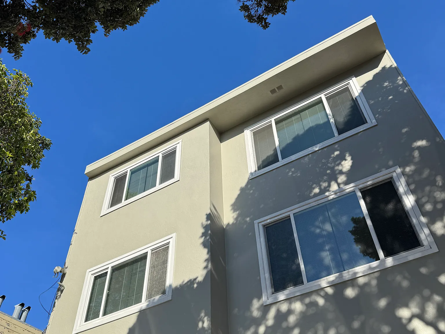 554 Monterey Blvd — Photo 3
