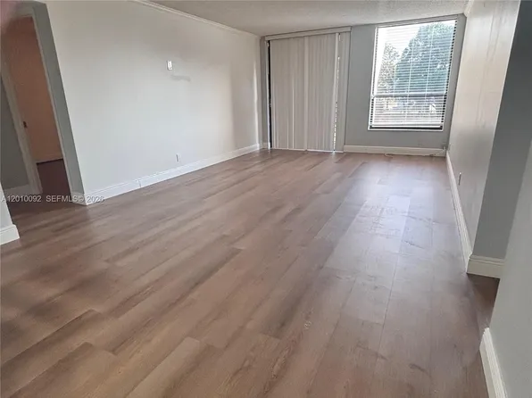 8050 W McNab Rd APT 212, Tamarac, FL 33321