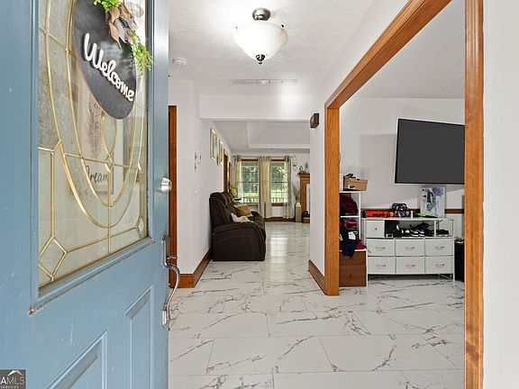5th image of 735 Chambers Rd