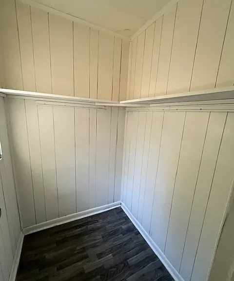 2844 Shamrock Ln — Photo 13