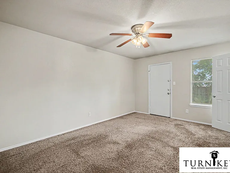 8028-8030 Tanner Ave — Photo 18