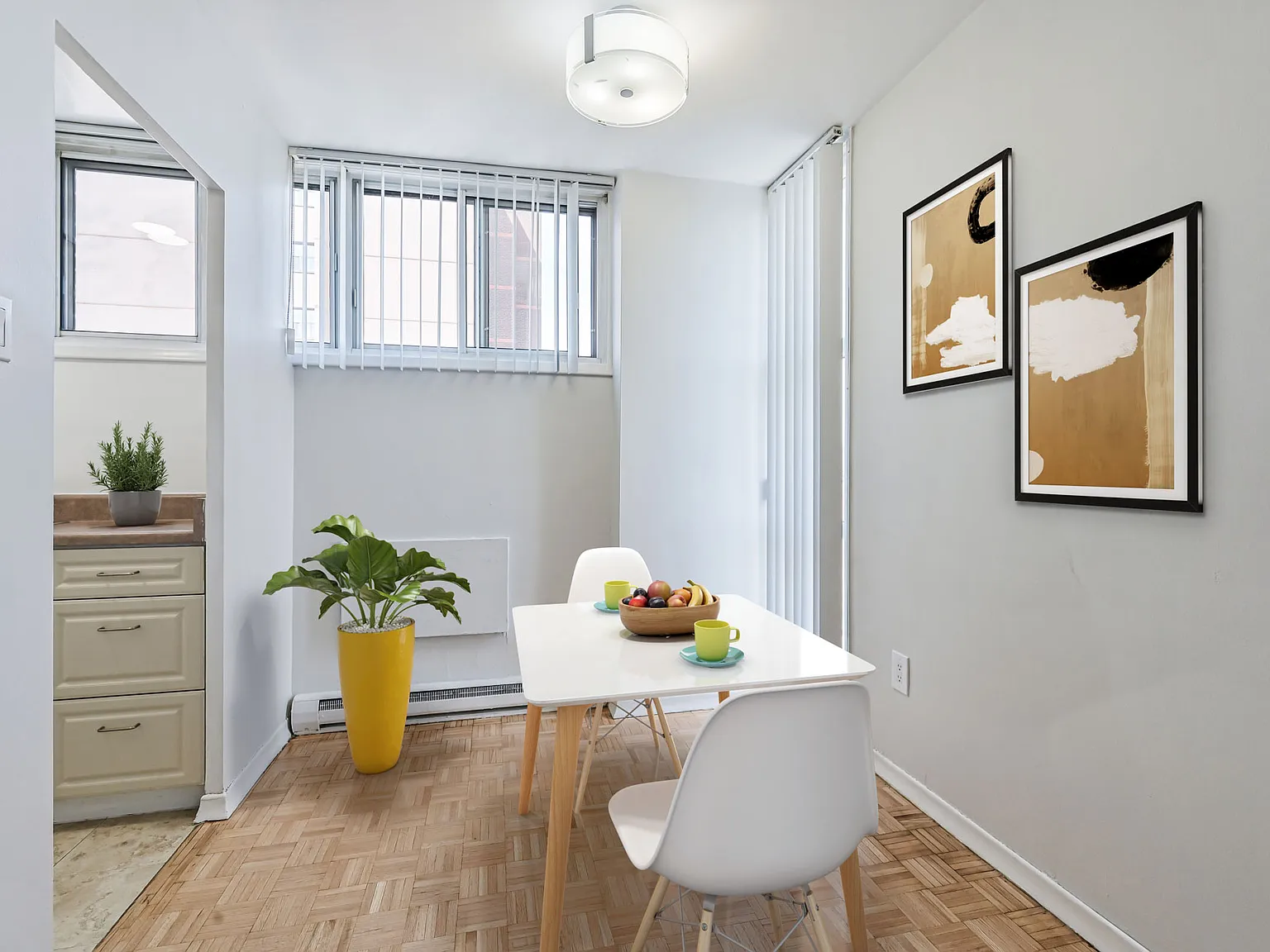 Davisville Tower — Photo 2