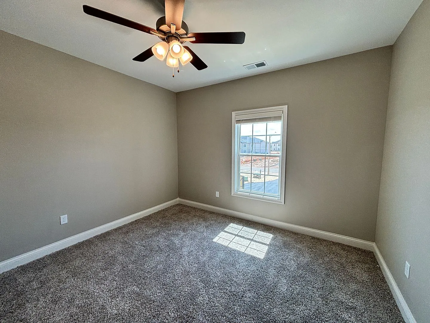 320 Hillview Mills Boulevard — Photo 4