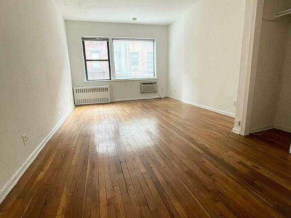 2nd image of 417 E 72nd St #D3