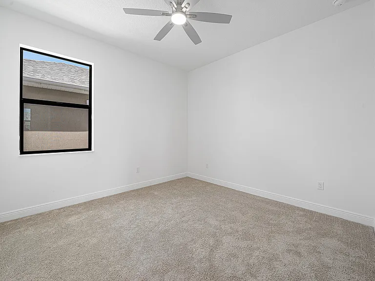 920 SW Newfield Ave — Photo 30