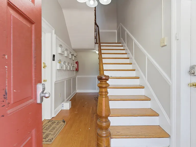 142 N Washington St #7 — Photo 17