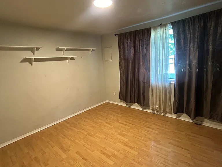 5008 N Miller Ave — Photo 6