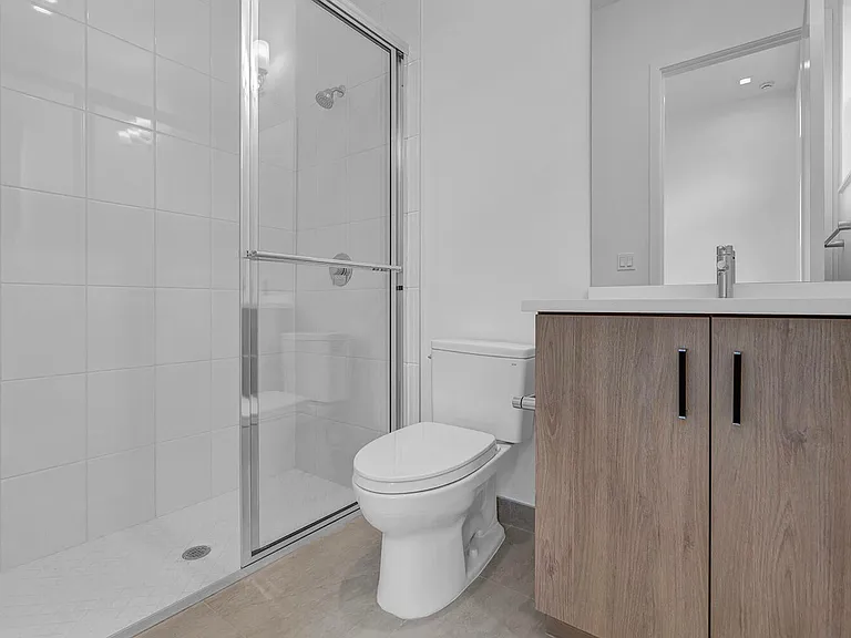 9523 Riverside Park Dr — Photo 13