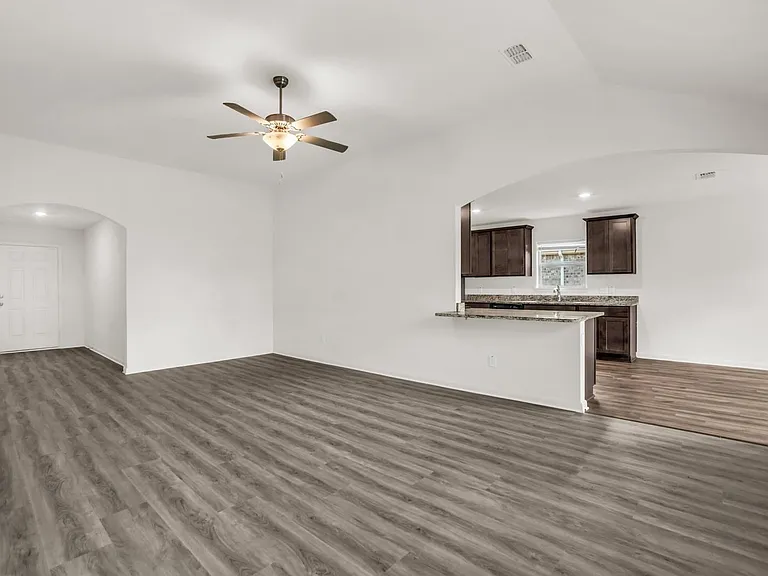 3107 Angus Dr — Photo 8