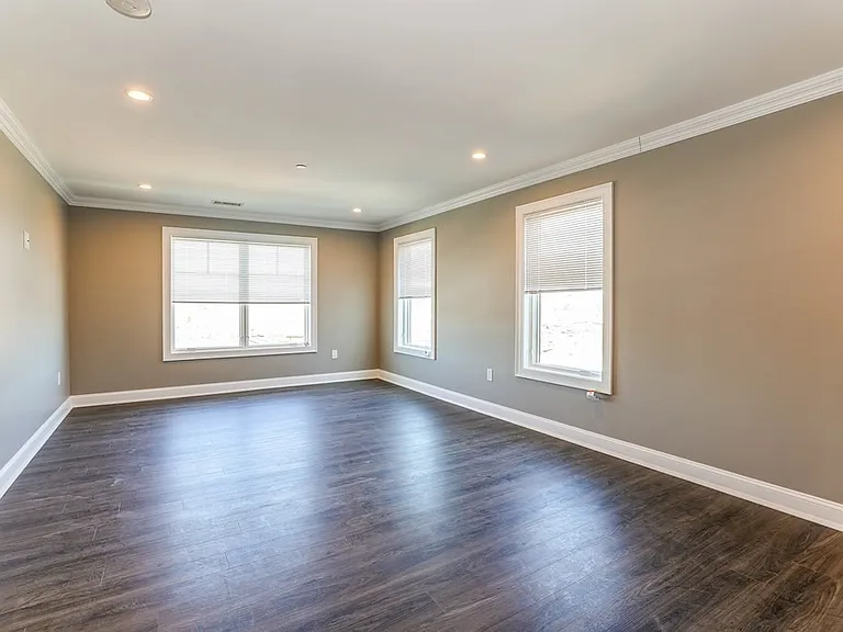 71 Legacy Blvd — Photo 9