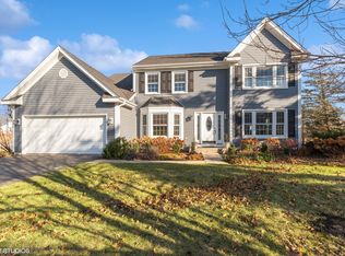 285 S Fork Dr, Gurnee, IL 60031