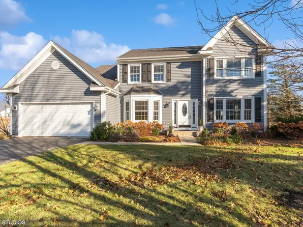 285 S Fork Dr, Gurnee, IL 60031