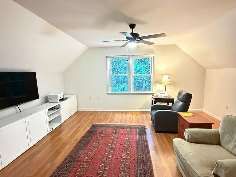 121 Ashbrook Dr — Photo 18
