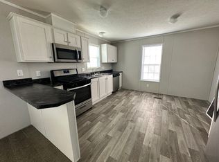 2 E Arizona #2, Belleville, MI 48111