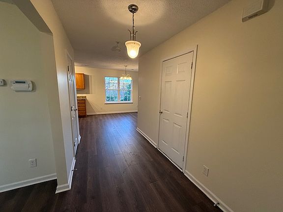 3rd image of 105 Grandmont Ct