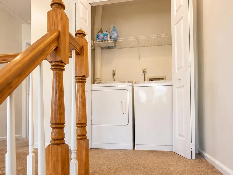 203 W Park Dr — Photo 10