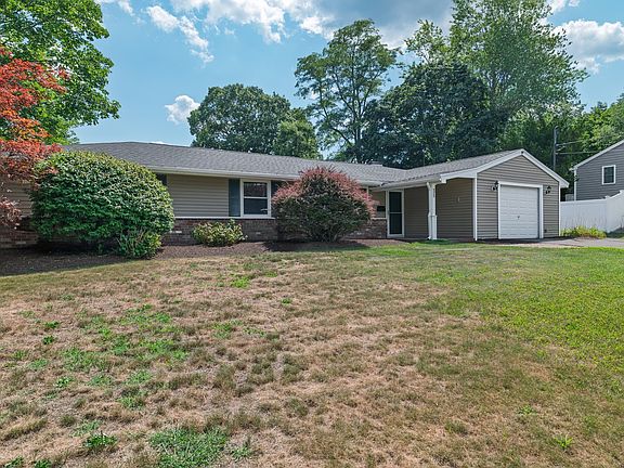3rd image of 35 Dandy Rd