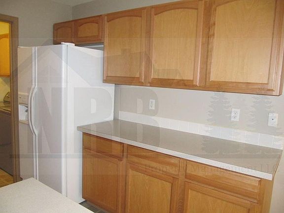 4th image of 16004 89th Ave E