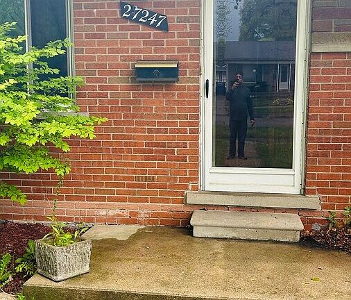 2nd image of 27247 Pembroke Dr