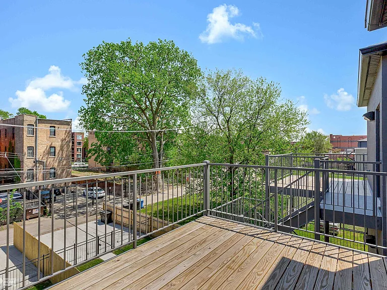 5201 S Wabash Ave #2 — Photo 22
