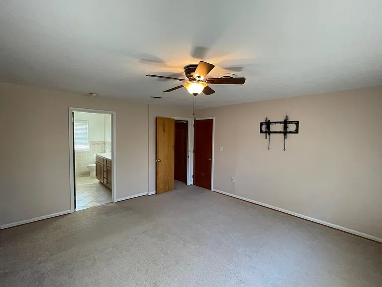 102 Caran Rd — Photo 34