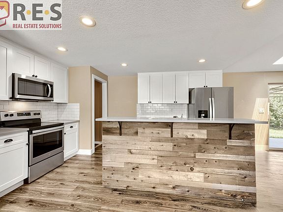 3rd image of 3178 S Dayton Ct