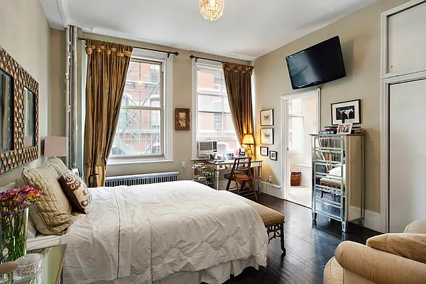 Rented by Town Residential | media 72